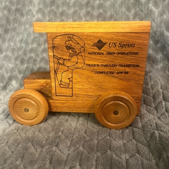 logomobile Other - Vintage 1988 Logomobile Bank US Sprint